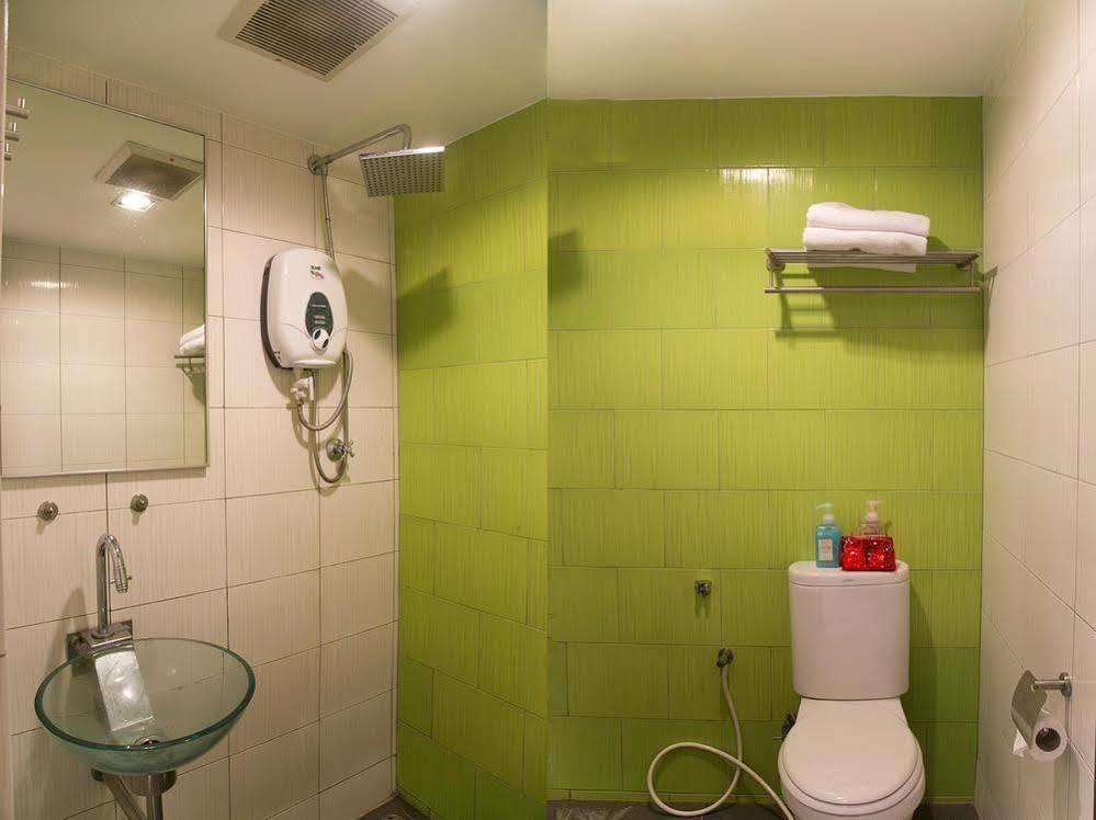 Oyo Rooms Maharajalela Monorail Station Kuala Lumpur Bagian luar foto