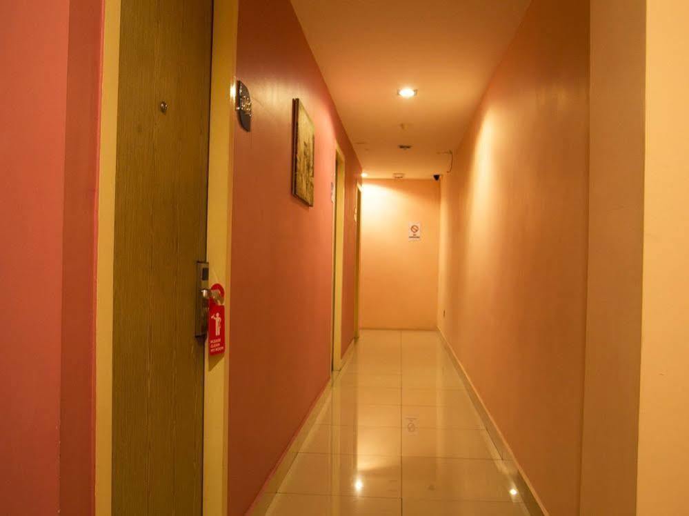 Oyo Rooms Maharajalela Monorail Station Kuala Lumpur Bagian luar foto