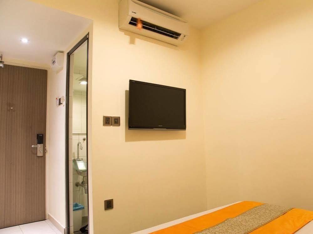 Oyo Rooms Maharajalela Monorail Station Kuala Lumpur Bagian luar foto